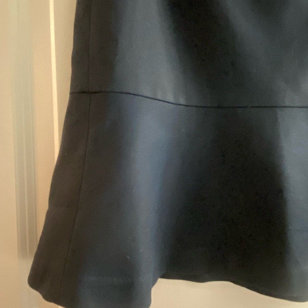 Banana republic midi skirt. - Picture 3 of 5